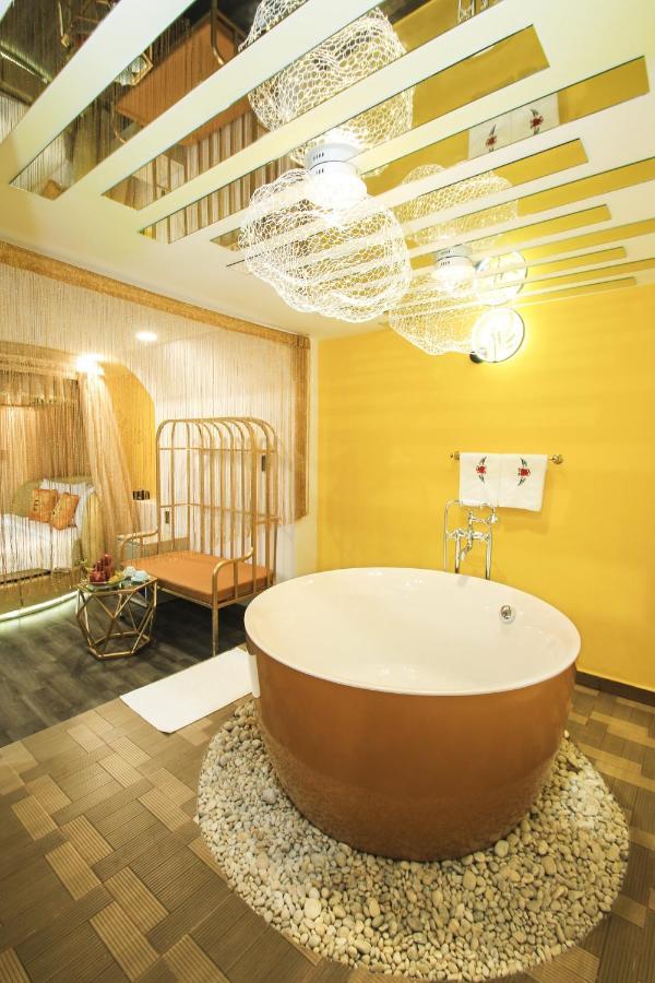 EROS Hotel Ho Chi Minh-stad Buitenkant foto