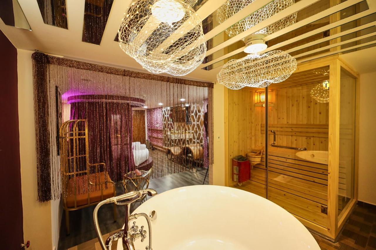 EROS Hotel Ho Chi Minh-stad Buitenkant foto